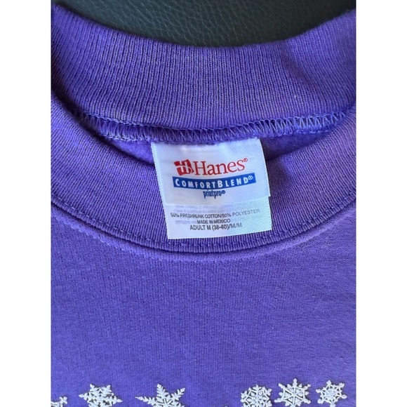 VTG Womens Sz Medium HANES Purple Polar Bears Crewneck Pullover Sweater - Picture 2 of 7